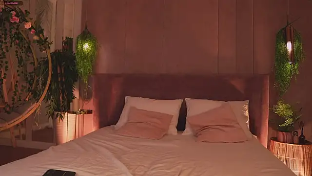 AdoraCortes online show from 11.20.25