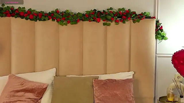 AdoraCortes online show from 02.10.26