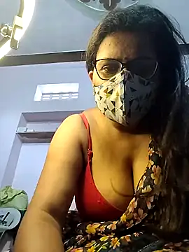 Snapshot of sexy_aaru chatting on 09.18.25 sexy aaru online show from 09.18.25