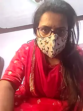 Snapshot of sexy_aaru chatting on 09.24.25 sexy aaru online show from 09.24.25