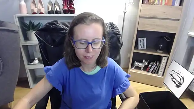 sweetxLizzy online show from 09.10.25