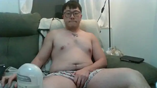 Snapshot of KaylanBMB chatting on 05.08.26 KaylanBMB online show from 05.08.26