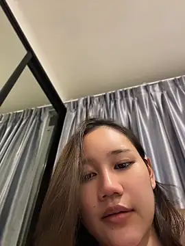 Snapshot of cherrycuteasian chatting on 05.13.26 cherrycuteasian online show from 05.13.26