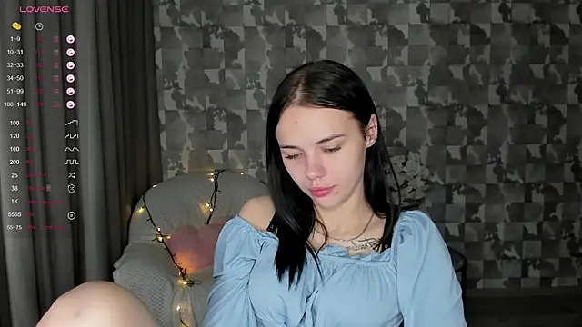 Snapshot of Kseni_a chatting on 12.19.25 Kseni a online show from 12.19.25