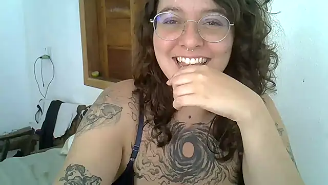 Blue Liz online show from 11.15.25