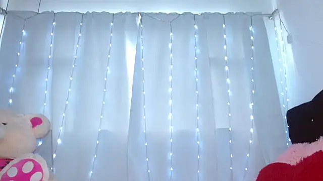 Charlothe Wright online show from 03.15.26