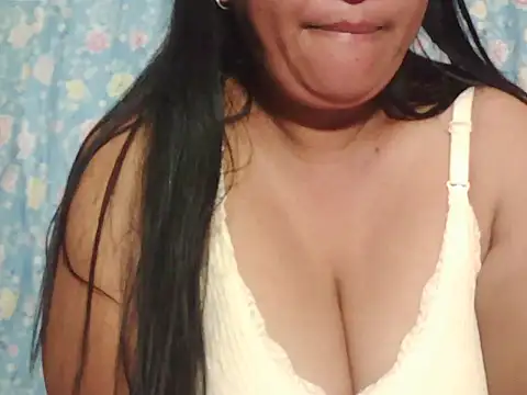 hotolivia34 online show from 11.14.25