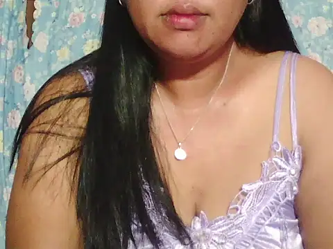 hotolivia34 online show from 11.22.25