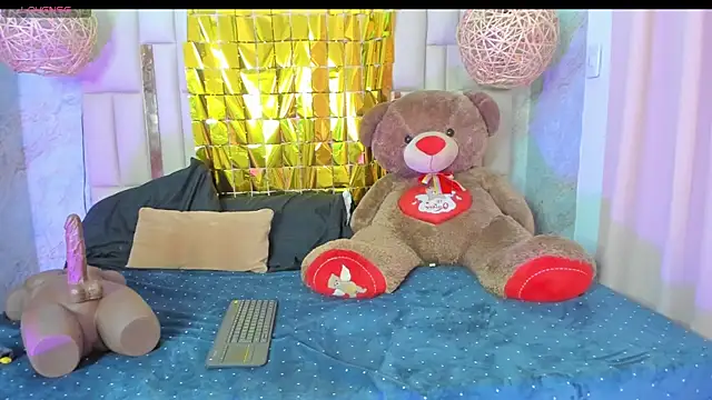 NikkyyRed online show from 10.12.25