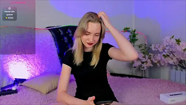 EllaBloom online show from 10.22.25