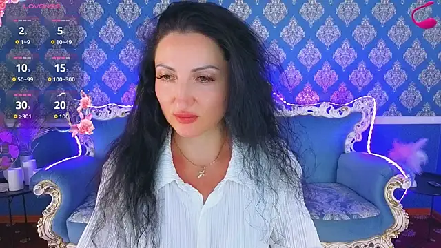 Snapshot of MissRossi chatting on 07.04.26 MissRossi online show from 07.04.26
