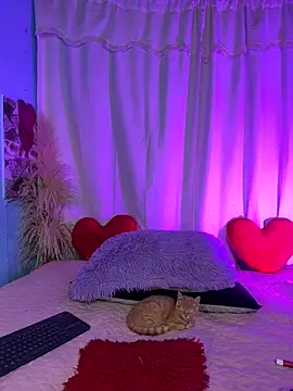 Miaa rosses3 online show from 10.15.25