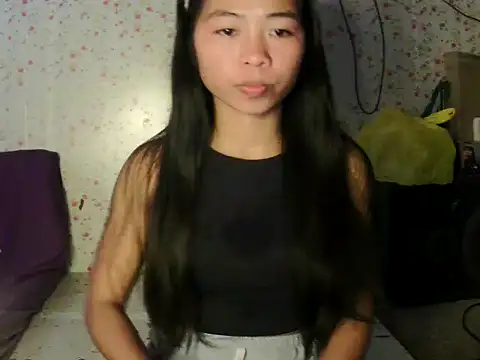 SweetMissPinay18 online show from 12.21.25