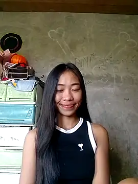 SweetMissPinay18 online show from 05.27.26