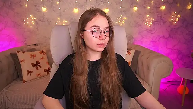 ArrinaWairr online show from 03.23.26