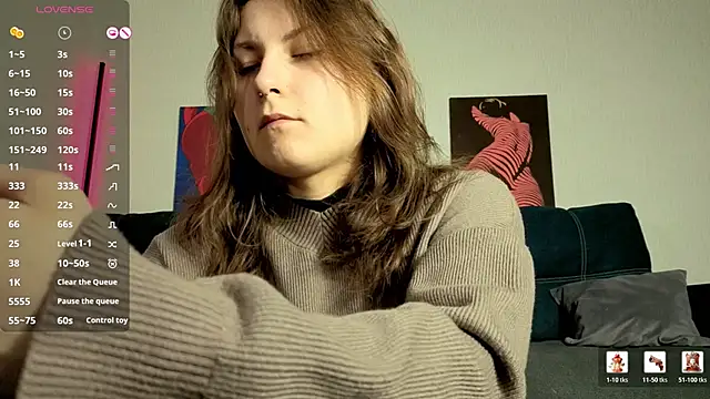 Snapshot of TrixiBell chatting on 04.27.26 TrixiBell online show from 04.27.26