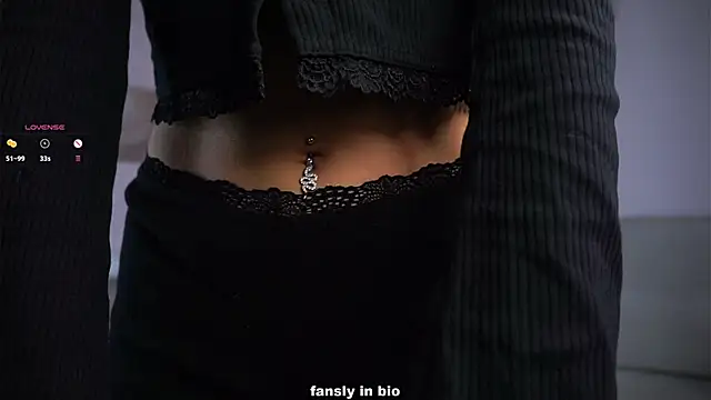 EleneButton online show from 11.12.25