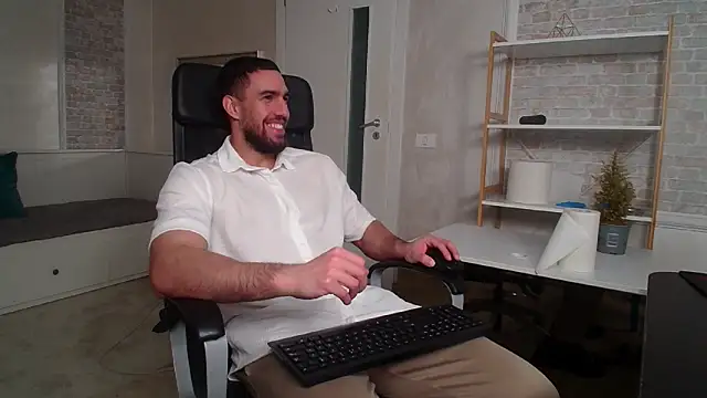 IvanHydee online show from 11.27.25