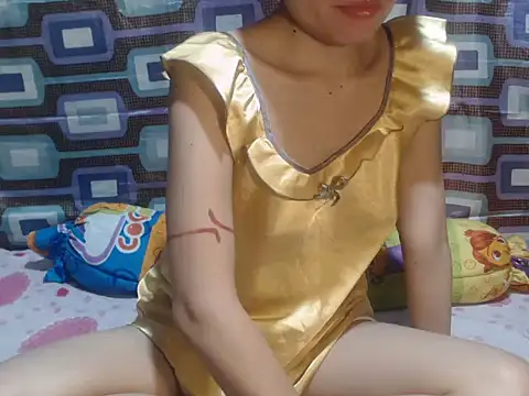 Snapshot of UrKitty_lover18 chatting on 04.19.26 UrKitty lover18 online show from 04.19.26