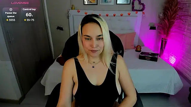 alezzafox   online show from 09.19.25