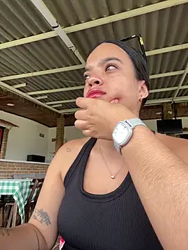 JuanitaMore01 online show from 09.14.25