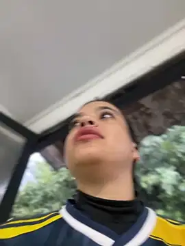 JuanitaMore01 online show from 10.11.25