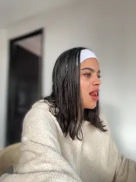 JuanitaMore01 online show from 11.02.25