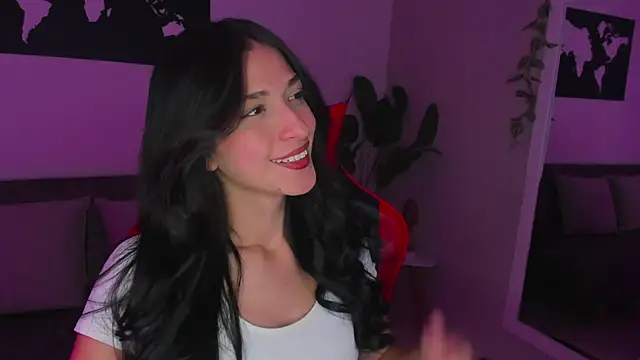 Snapshot of ZoeValencia1 chatting on 04.25.26 ZoeValencia1 online show from 04.25.26