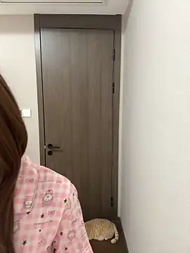 Snapshot of EnEn_xiaobao chatting on 12.17.25 EnEn xiaobao online show from 12.17.25