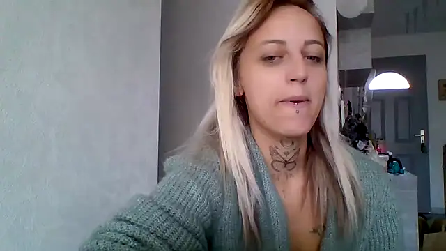 Snapshot of chaudasse_sex7 chatting on 09.12.25 chaudasse sex7 online show from 09.12.25