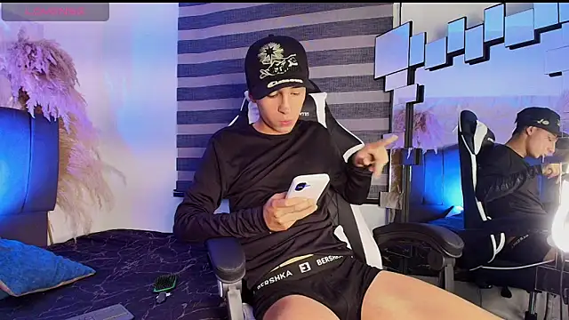 Isaac tan online show from 03.06.26