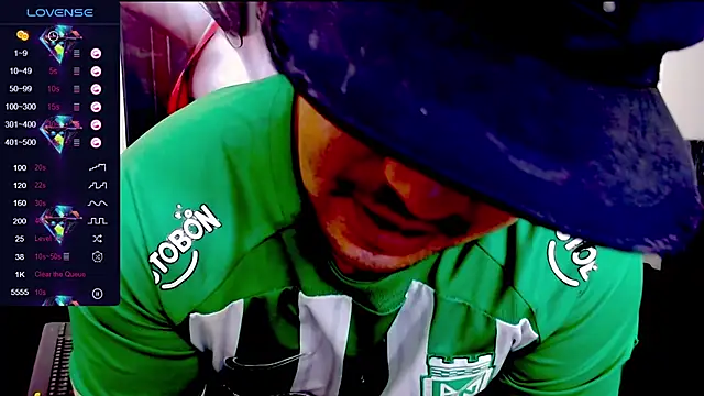 Snapshot of smith_hot29 chatting on 10.22.25 smith hot29 online show from 10.22.25