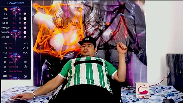 Snapshot of smith_hot29 chatting on 10.25.25 smith hot29 online show from 10.25.25