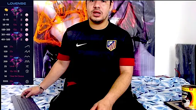 Snapshot of smith_hot29 chatting on 10.26.25 smith hot29 online show from 10.26.25