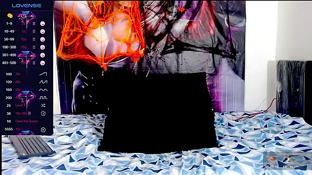 Snapshot of smith_hot29 chatting on 10.27.25 smith hot29 online show from 10.27.25