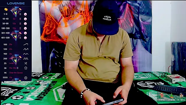 Snapshot of smith_hot29 chatting on 10.30.25 smith hot29 online show from 10.30.25