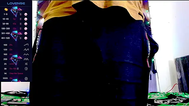 Snapshot of smith_hot29 chatting on 12.04.25 smith hot29 online show from 12.04.25