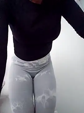 Snapshot of Miss_Pompitas23 chatting on 10.15.25 Miss Pompitas23 online show from 10.15.25