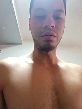 Snapshot of josrenyerz chatting on 02.16.26 josrenyerz online show from 02.16.26