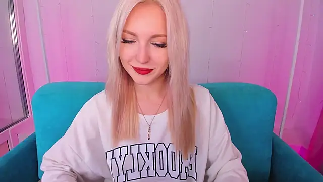 LisaFoxyMe online show from 11.05.25