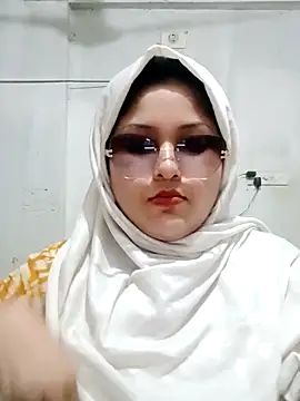 Snapshot of Nusrat-N chatting on 05.08.26 Nusrat-N online show from 05.08.26