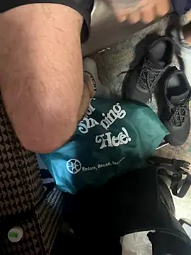 makeyoucum1716 online show from 09.29.25