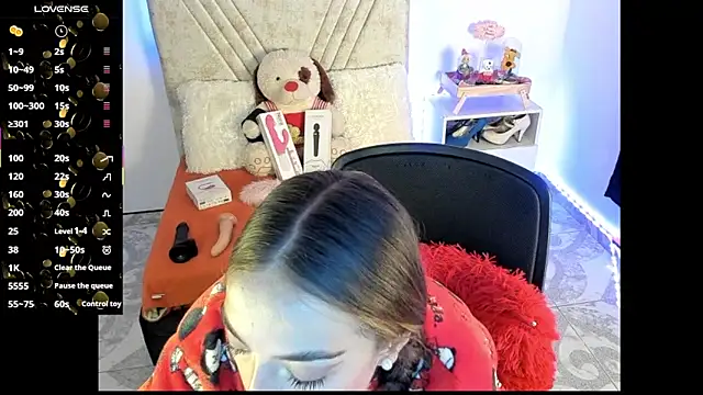 Snapshot of Mia_Victoria22 chatting on 06.25.26 Mia Victoria22 online show from 06.25.26