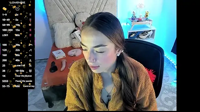 Snapshot of Mia_Victoria22 chatting on 07.05.26 Mia Victoria22 online show from 07.05.26