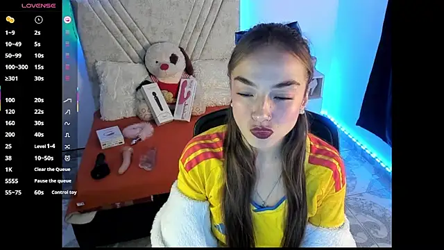 Snapshot of Mia_Victoria22 chatting on 07.21.26 Mia Victoria22 online show from 07.21.26