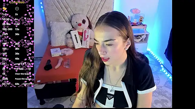 Snapshot of Mia_Victoria22 chatting on 07.30.26 Mia Victoria22 online show from 07.30.26
