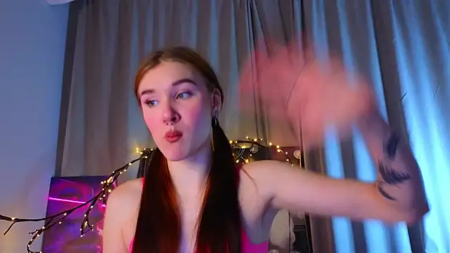 Snapshot of JenniferSullivan chatting on 02.07.26 JenniferSullivan online show from 02.07.26