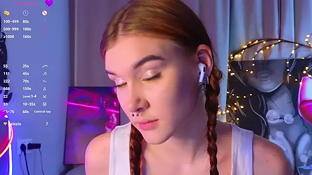 Snapshot of JenniferSullivan chatting on 02.18.26 JenniferSullivan online show from 02.18.26