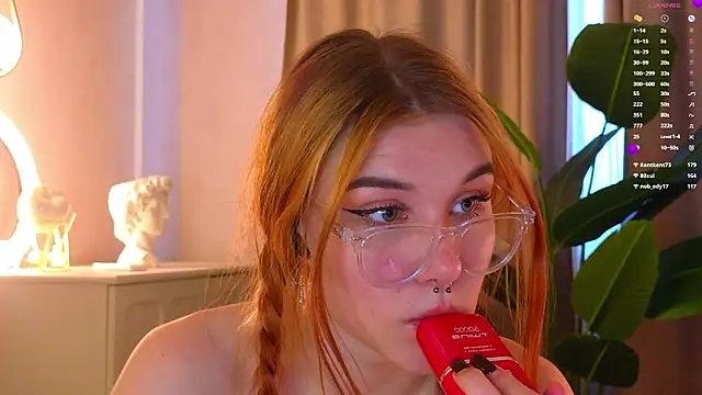 Snapshot of JenniferSullivan chatting on 03.02.26 JenniferSullivan online show from 03.02.26