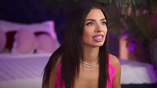 Snapshot of LalaRoze chatting on 09.20.25 LalaRoze online show from 09.20.25